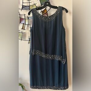J KARA SLEEVELESS POPOVER COCKTAIL BEADED SIZE 12 DRESS Gray